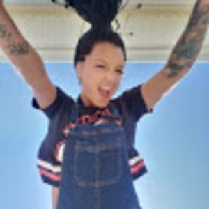 Meet your Posher, Valerie